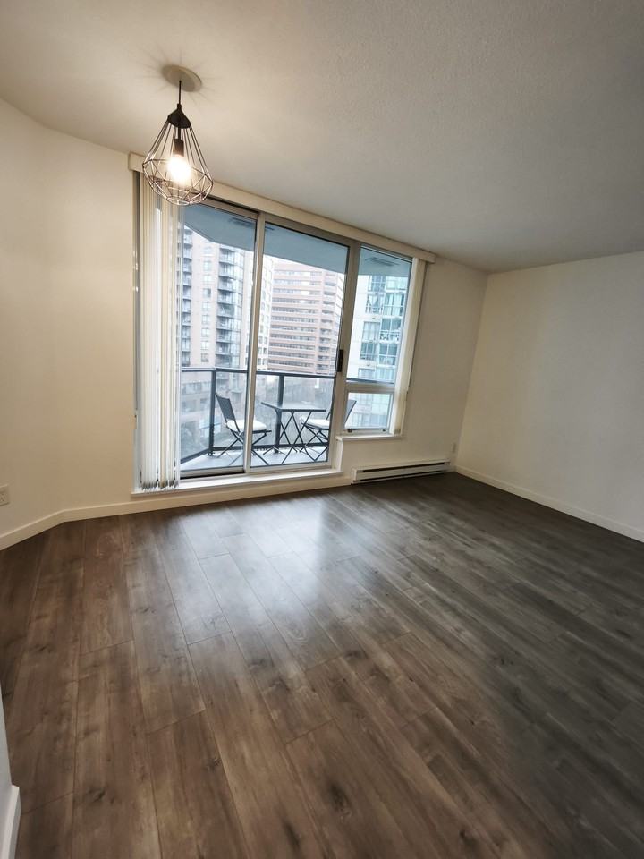 1212 Howe St - Photo 4 of 8