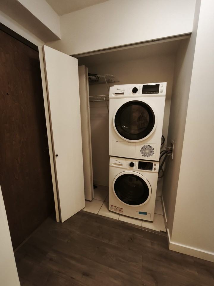 1212 Howe St - Photo 7 of 8