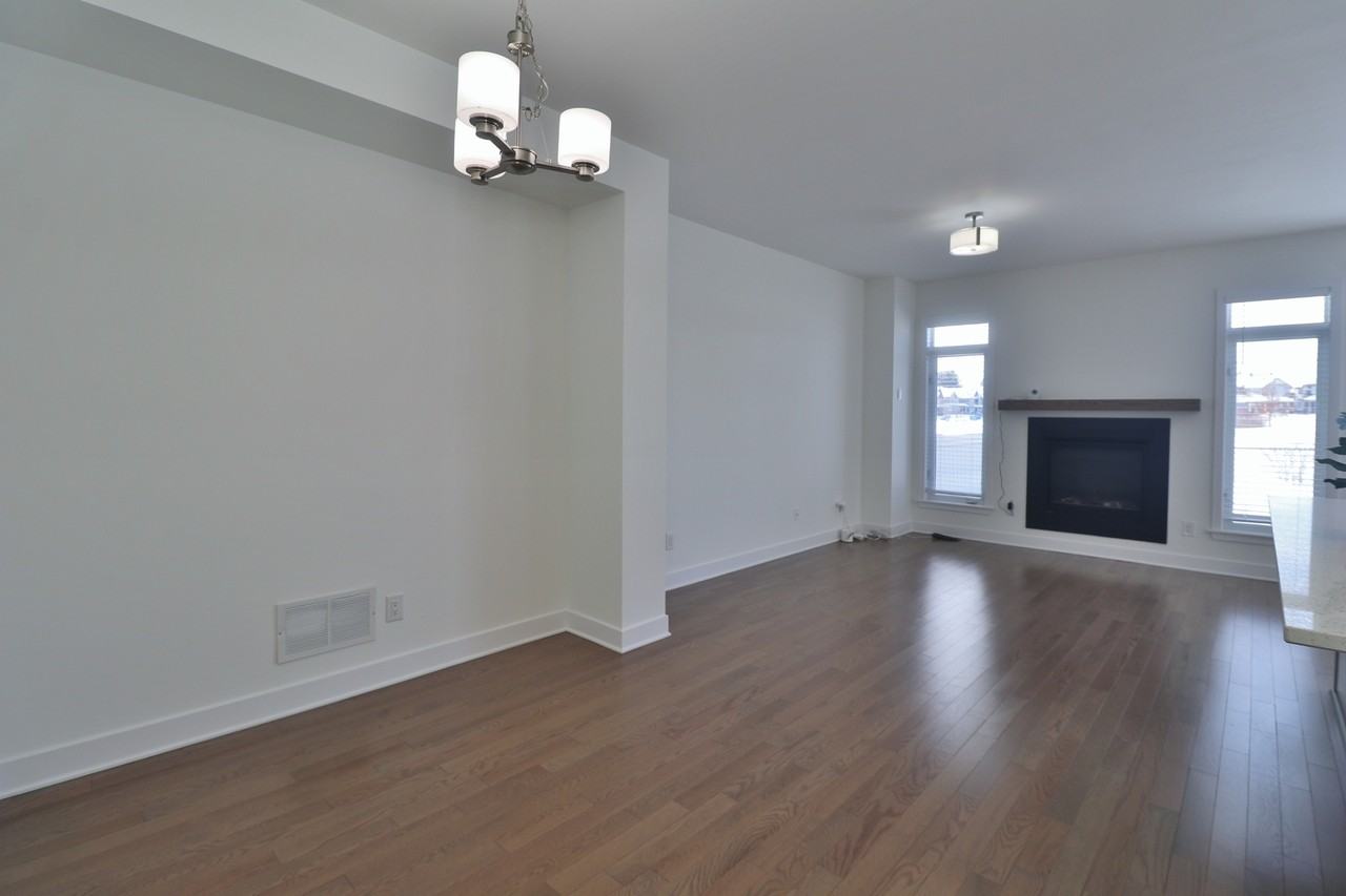 461 Fernside St - Photo 7 of 50