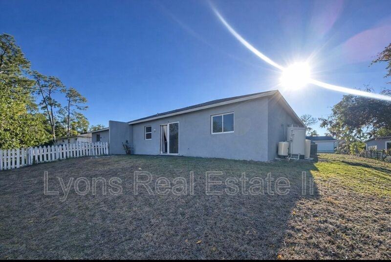 2438 Joe Ave S - Photo 2 of 11