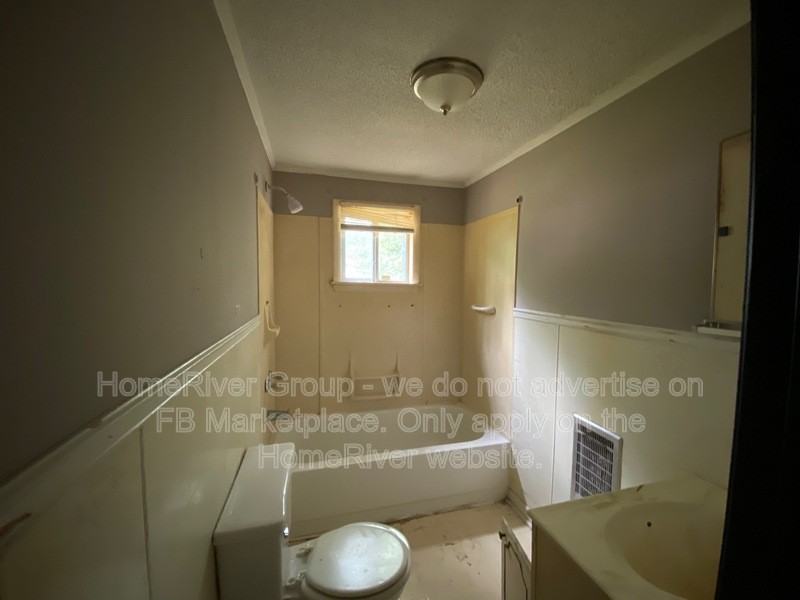 1713 Rubio St - Photo 7 of 14