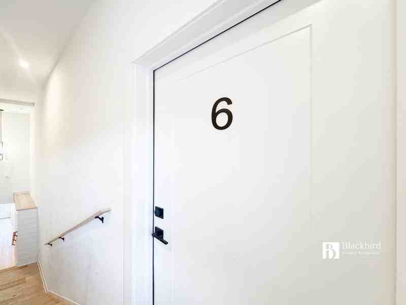 1011 18th St Ne #6 - Photo 3 of 24