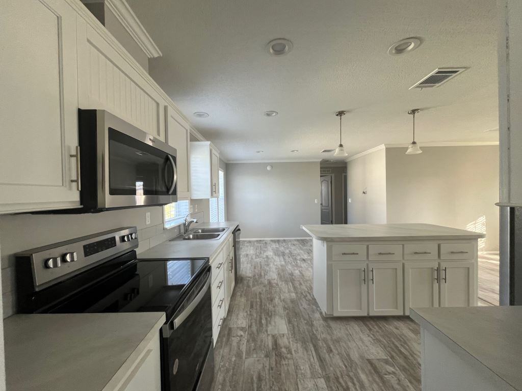 3 Eland Dr #003 - Photo 2 of 37