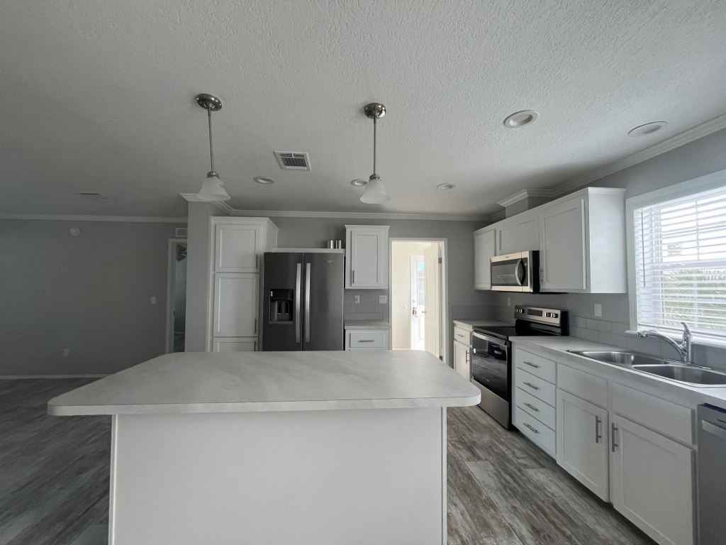 3 Eland Dr #003 - Photo 7 of 37