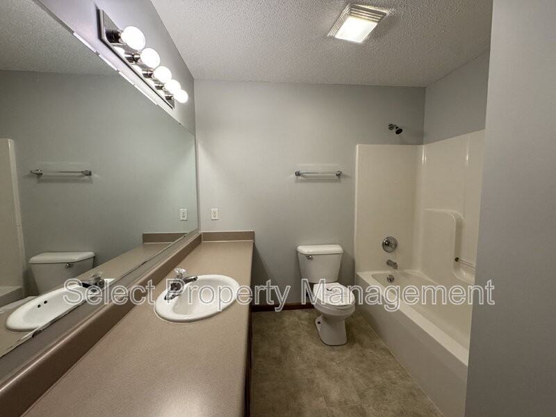 829 Willen Ln - Photo 7 of 18