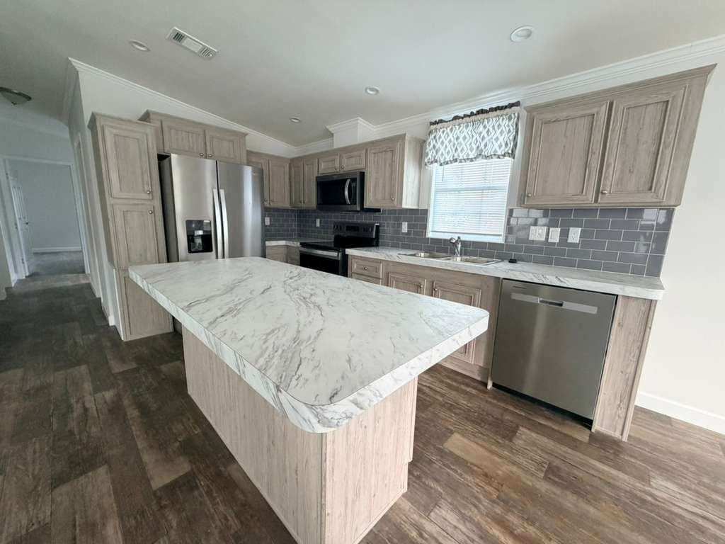 5257 Sw 32nd St - Photo 7 of 32