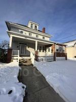 featured image of 655 Green St #2