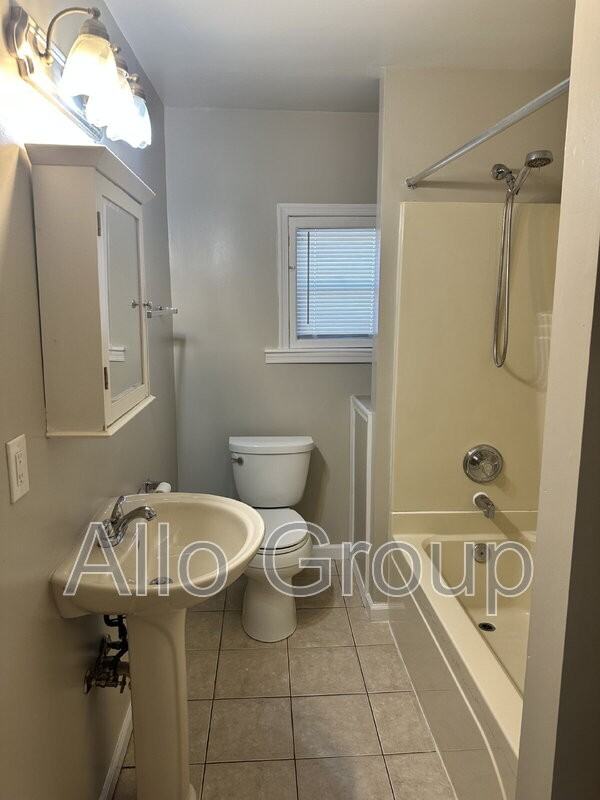 655 Green St #2 - Photo 7 of 12