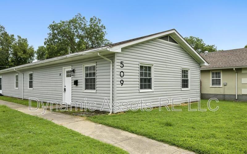 509 E Jefferson St #A - Photo 7 of 24