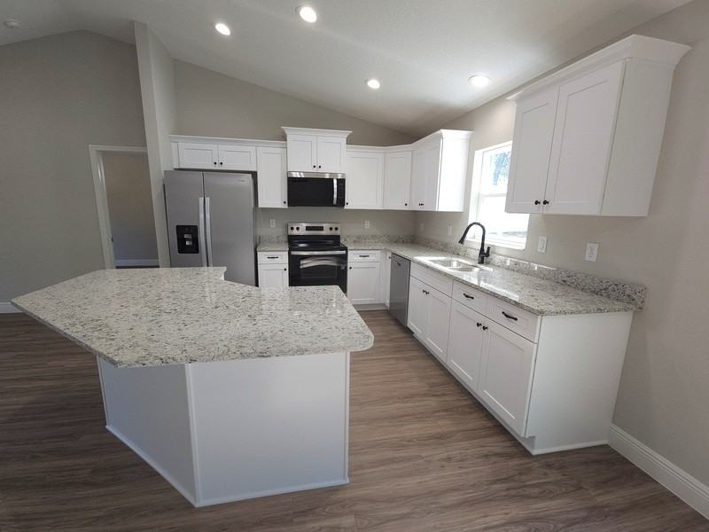 774 W Deacon Pl - Photo 3 of 17