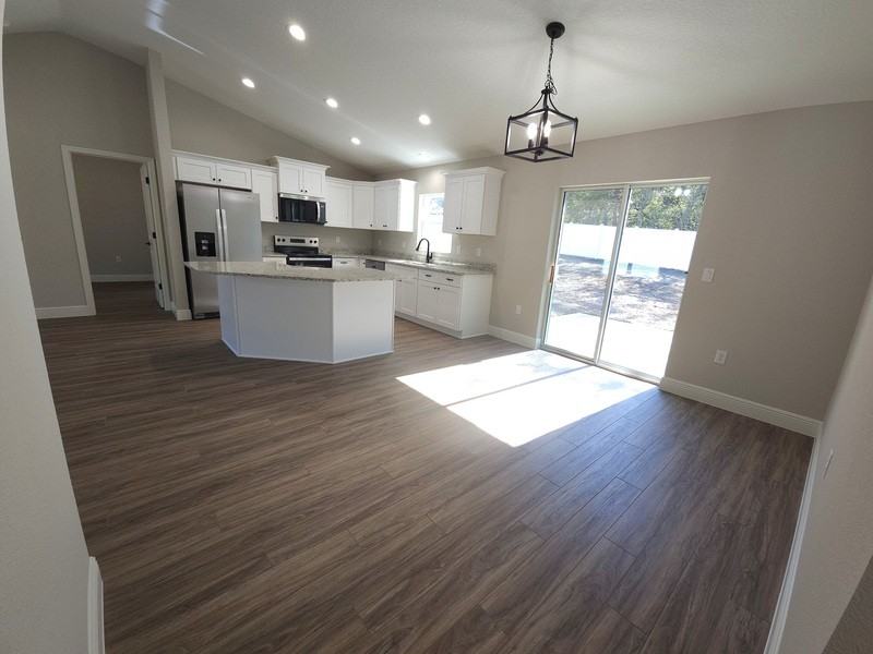 774 W Deacon Pl - Photo 4 of 17