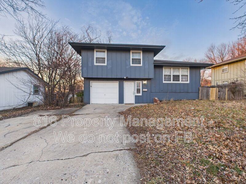 6304 E 150th Ter - Photo 2 of 34