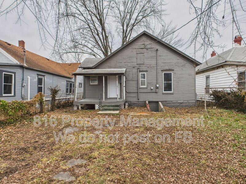 411 Main St - Photo 4 of 17