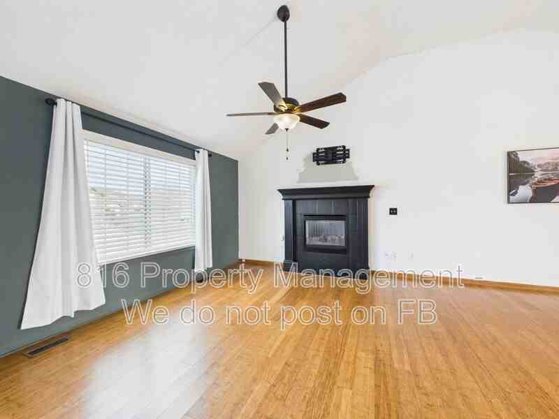 1305 Aspen Dr - Photo 4 of 21