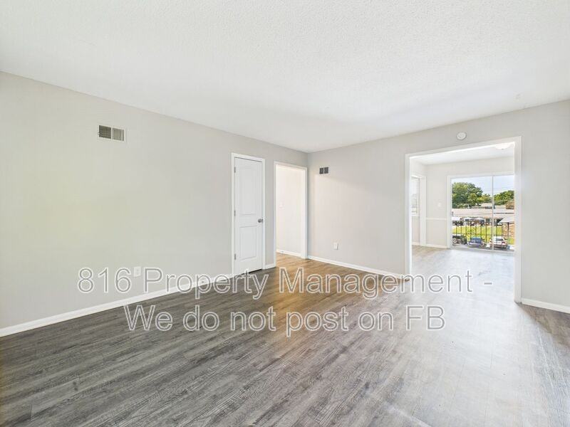 8030 Campbell St Kansas City - Photo 2 of 16