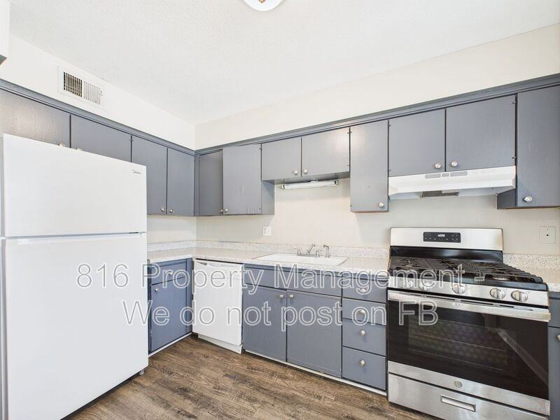 8030 Campbell St Kansas City - Photo 6 of 16