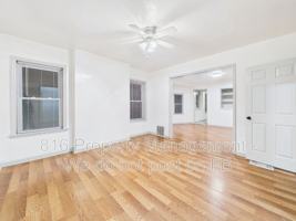 featured image of 2710 Park Ave Lowr