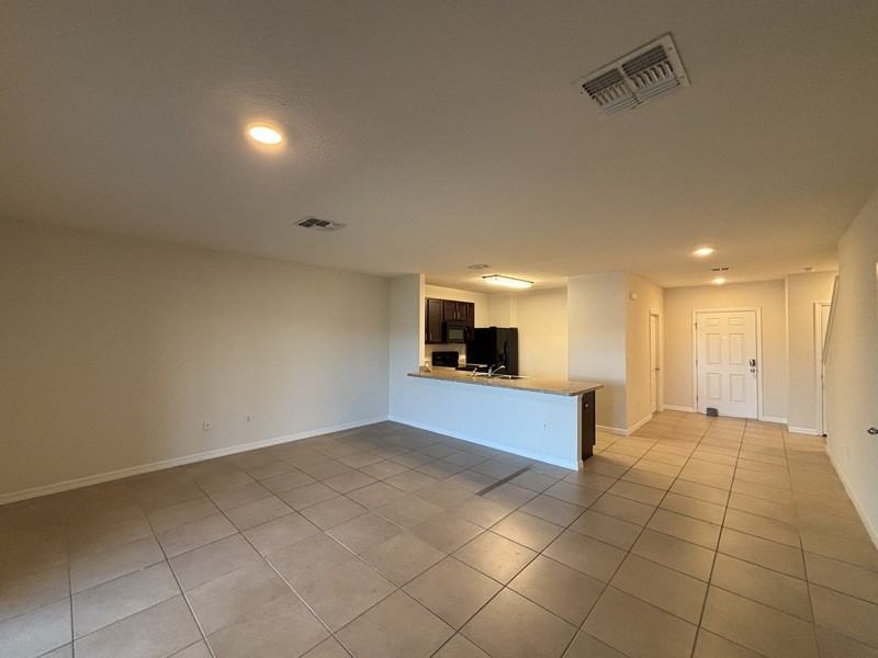 396 Arbor Lakes Dr - Photo 5 of 16