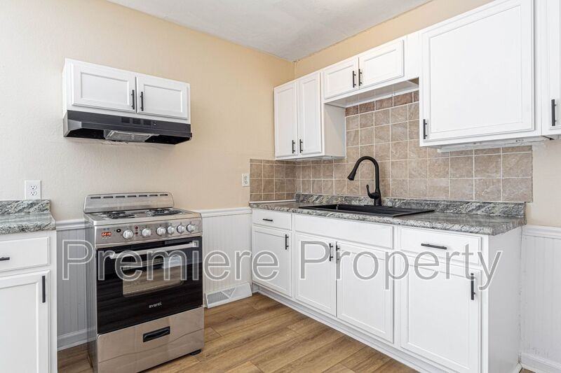 11313 Donnelly Ave - Photo 6 of 12