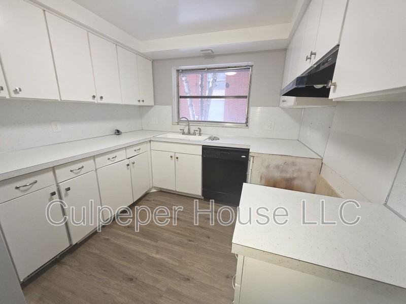4102 Garden Estates Dr - Photo 3 of 11