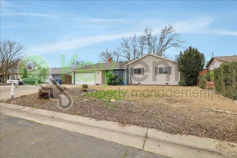 4837 Jela Way - Photo 3 of 36