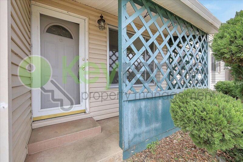 4837 Jela Way - Photo 4 of 36