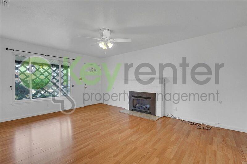 4837 Jela Way - Photo 7 of 36