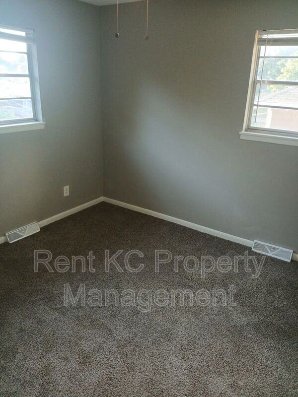 5038 N Topping Ave - Photo 6 of 12