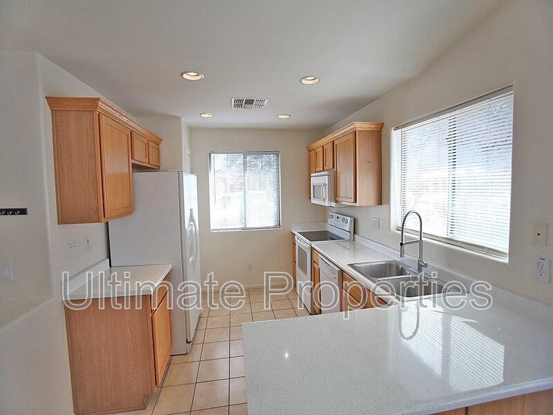 25754 W Siesta Way - Photo 3 of 18