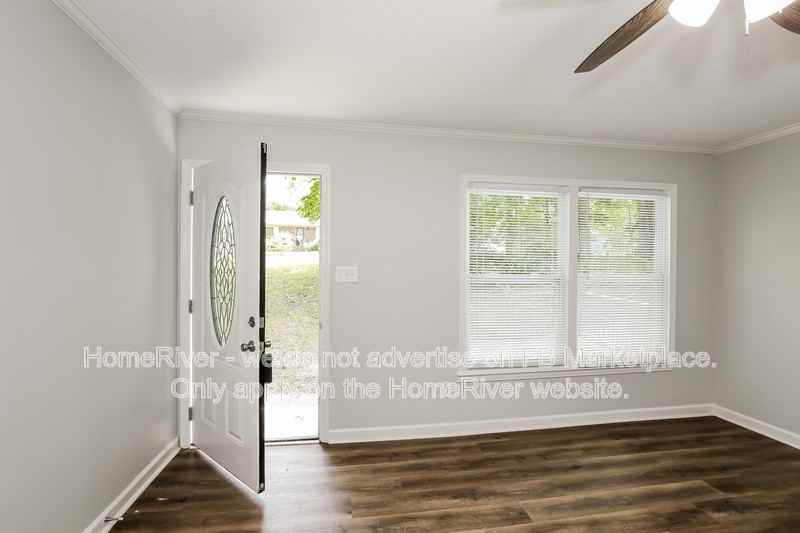 3302 Timmons Ave - Photo 3 of 18