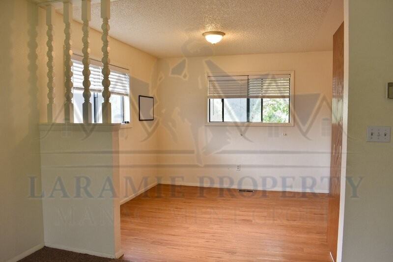 107 S Taylor St #A - Photo 4 of 10