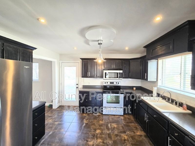 1605 S Mack Smith Rd - Photo 4 of 14