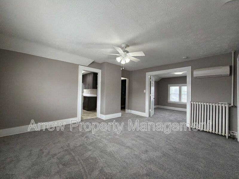 1748 South St #3 - Photo 3 of 11