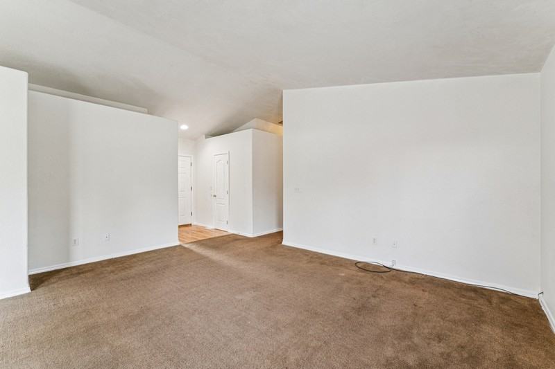 13402 W Persimmon St - Photo 7 of 32