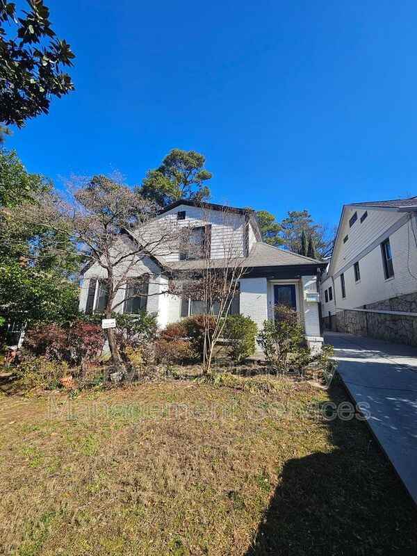 1761 Monroe Dr Ne - Photo 2 of 35