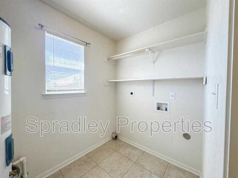 610 Parnell Dr #188 - Photo 5 of 10