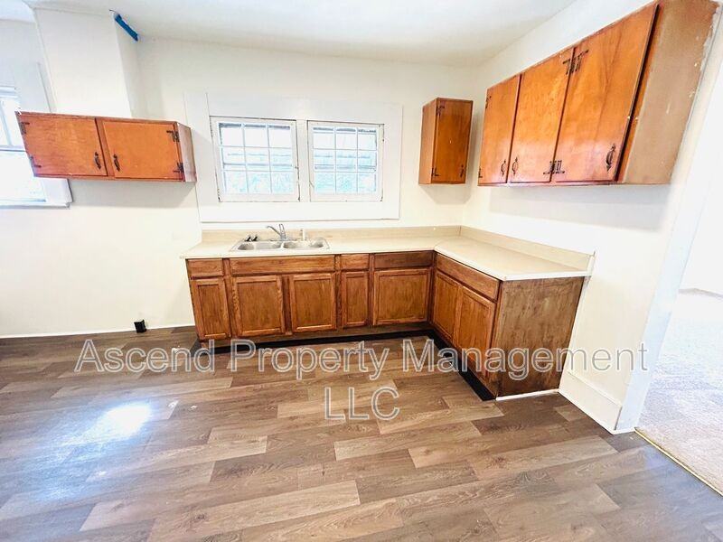 1500 Bradt St - Photo 3 of 11