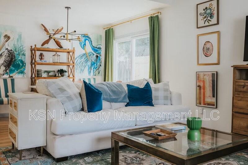 7322 Grant St - Photo 5 of 32