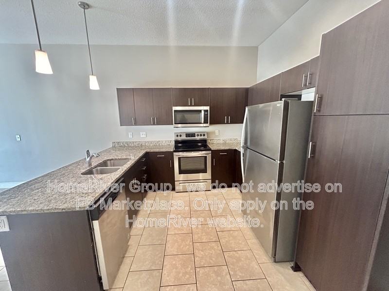 9225 N Gower Ave - Photo 3 of 27