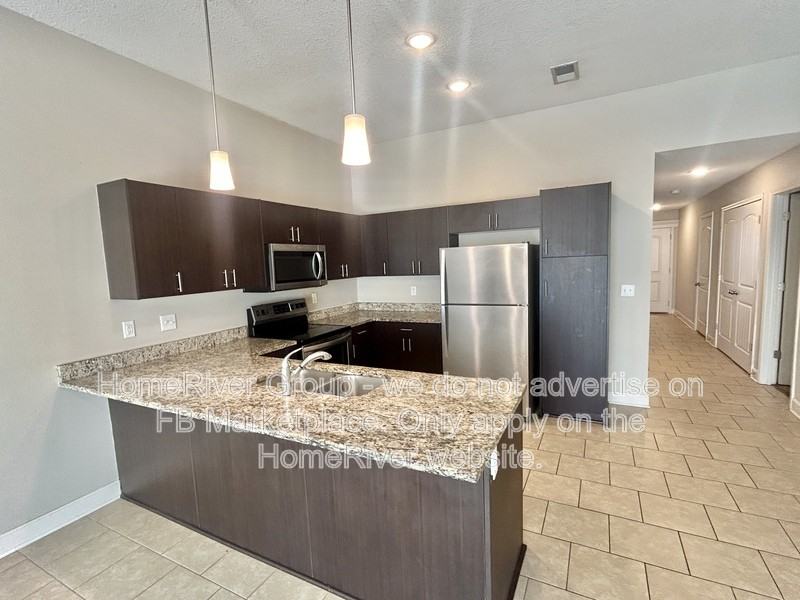 9225 N Gower Ave - Photo 4 of 27