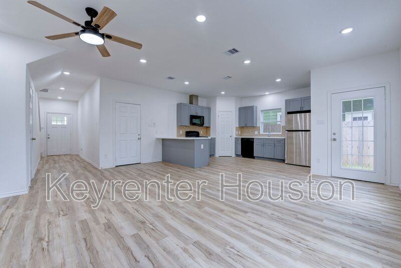 8203 Woodlyn Rd #F - Photo 5 of 50