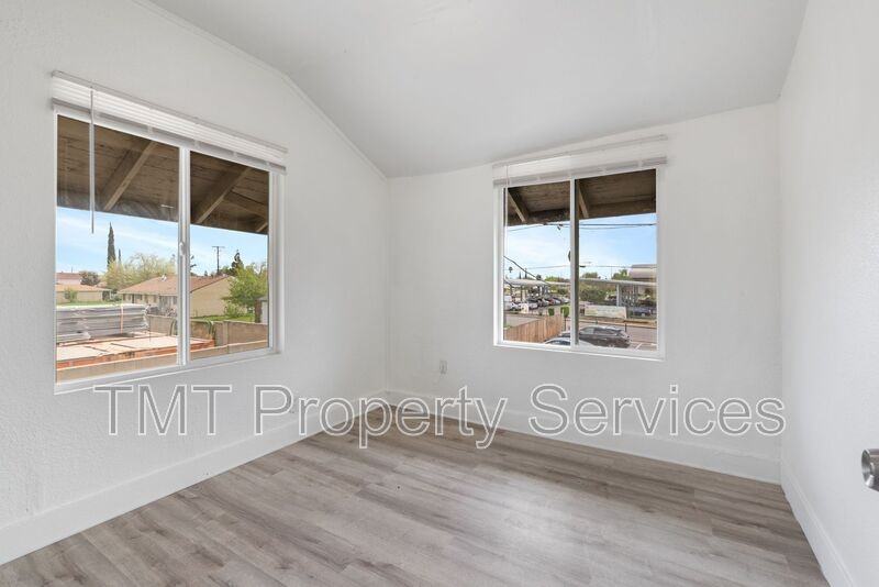 1647 E 6th St - Photo 3 of 11