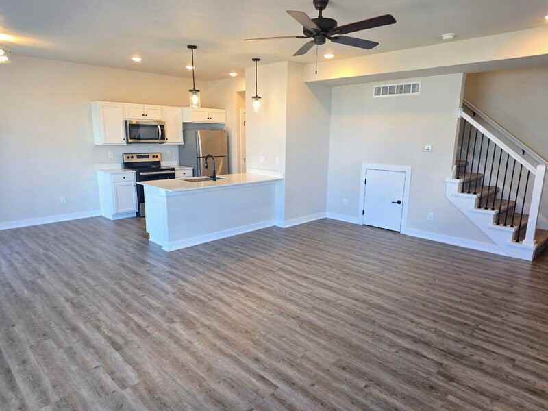 6951 Bluebell Ct - Photo 3 of 29