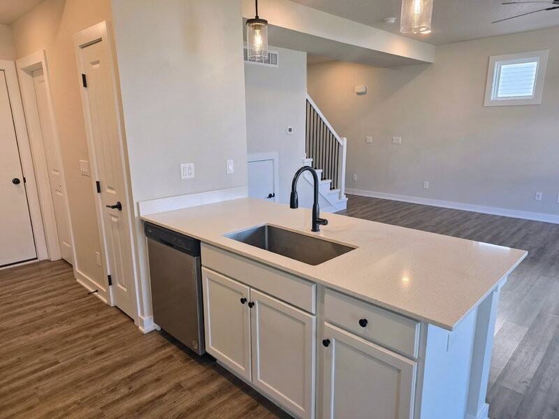 6951 Bluebell Ct - Photo 6 of 29