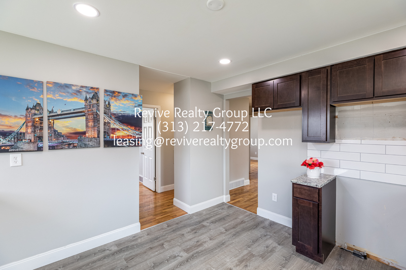 1131 Rahn St - Photo 7 of 22