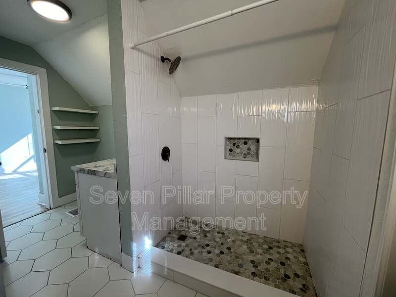 1347 E Livingston Ave #1347 - Photo 6 of 26