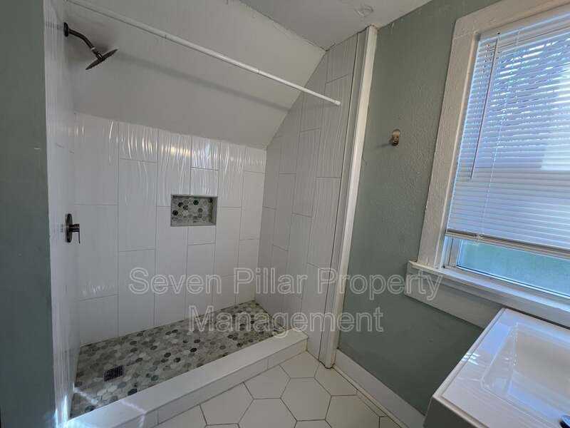 1347 E Livingston Ave #1347 - Photo 7 of 26
