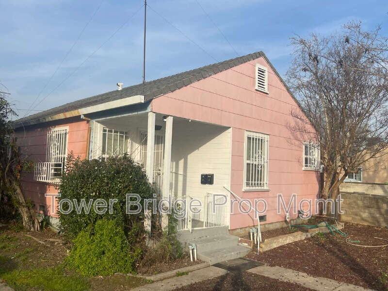 2871 32nd Ave - Photo 4 of 42