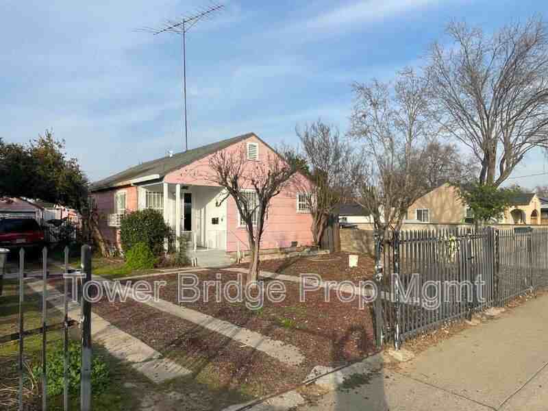 2871 32nd Ave - Photo 5 of 42