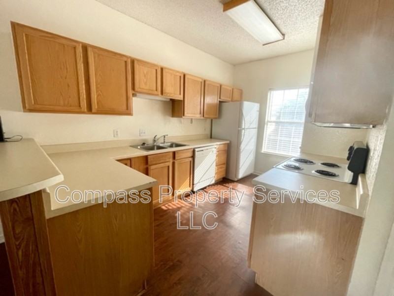 1909B S 14th St #1909BS14th - Photo 5 of 12